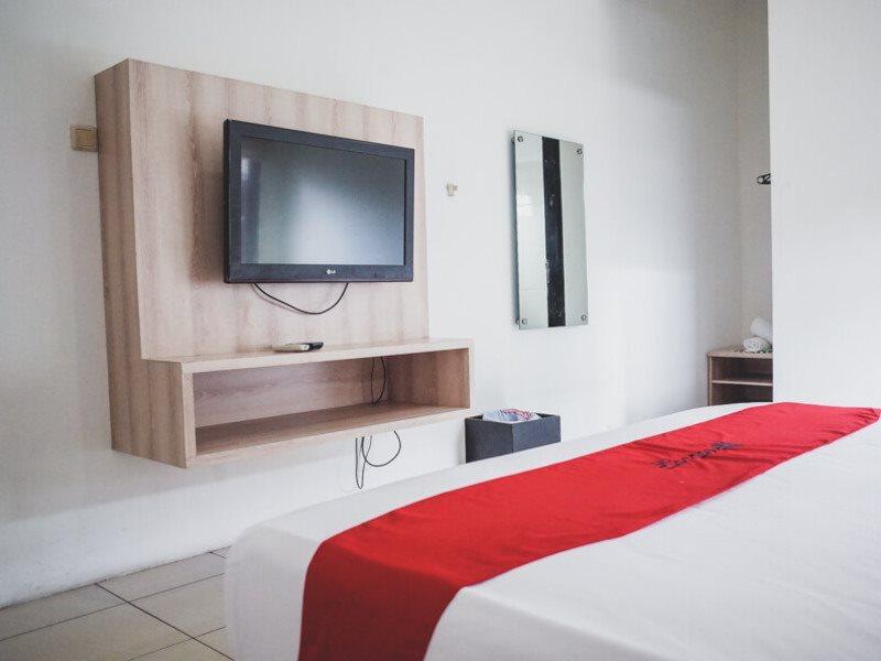 Reddoorz Near Taman Kota Lapang Merdeka Sukabumi Ngoại thất bức ảnh